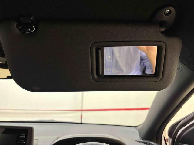 ヤリスX4WD ナビ ETC オートライト オートハイビーム ハロゲンヘッドライト バックカメラ クルーズコントロール フロントシールドディアイサー マニュアルエアコン 運転席シートリフター(秋田県)の中古車