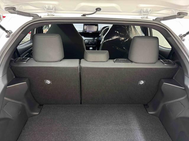 ヤリスX4WD ナビ ETC オートライト オートハイビーム ハロゲンヘッドライト バックカメラ クルーズコントロール フロントシールドディアイサー マニュアルエアコン 運転席シートリフター(秋田県)の中古車