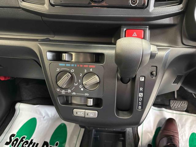 ミライースＬ　ＳＡIII４ＷＤ　純正ＣＤ　キーレスエントリー　ハロゲンヘッドライト　マニュアルエアコン　オートライト　フロント／リヤコーナーセンサー　スマートアシスト（予防安全装置）（秋田県）の中古車