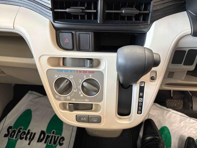ムーヴＬ４ＷＤ　純正ＣＤ　キーレスエントリー　電動格納ドアミラー　マニュアルエアコン　ＶＳＣ（横滑り防止機能）　ＰＷＲモード　ハロゲンヘッドライト（秋田県）の中古車