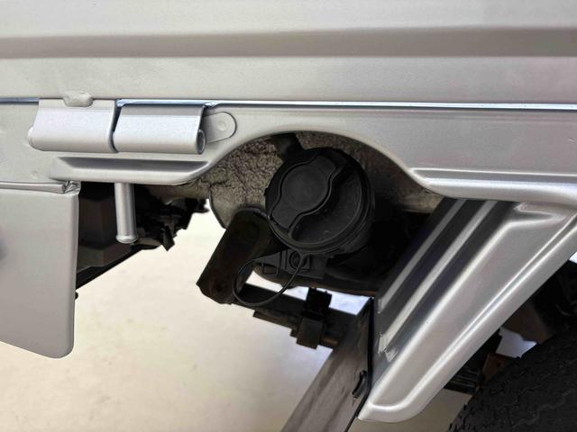 ハイゼットトラックスタンダード電子4WD 純正ラジオ(AM・FM) ハロゲンヘッドライト マニュアルエアコン オートライト/ハイビーム コーナーセンサー ストロング防錆 VSC(横滑り防止機能) スマートアシスト(予防安全装置)(秋田県)の中古車