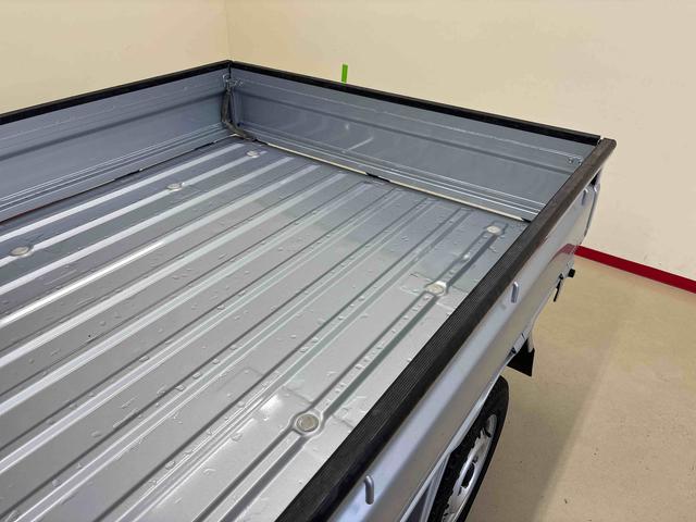 ハイゼットトラックスタンダード電子4WD 純正ラジオ(AM・FM) ハロゲンヘッドライト マニュアルエアコン オートライト/ハイビーム コーナーセンサー ストロング防錆 VSC(横滑り防止機能) スマートアシスト(予防安全装置)(秋田県)の中古車