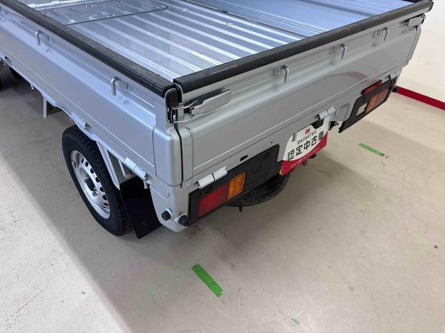 ハイゼットトラックスタンダード電子4WD 純正ラジオ(AM・FM) ハロゲンヘッドライト マニュアルエアコン オートライト/ハイビーム コーナーセンサー ストロング防錆 VSC(横滑り防止機能) スマートアシスト(予防安全装置)(秋田県)の中古車