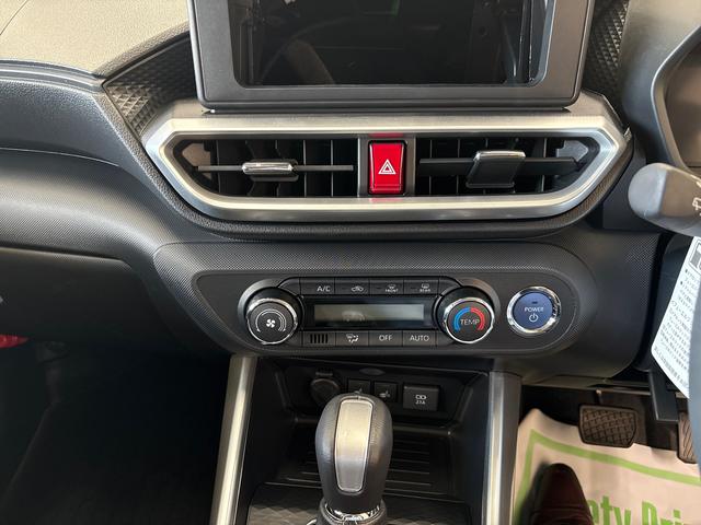 ロッキープレミアムＧ　ＨＥＶＬＥＤヘッドライト／ＬＥＤフォグランプ　クルーズコントオール　オート電動格納ドアミラー　電動パーキングブレーキ　運転席・助手席シートヒーター　リヤフォグランプ　サイドエアバック（秋田県）の中古車