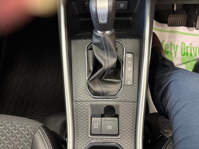 ロッキープレミアムＧ　ＨＥＶＬＥＤヘッドライト／ＬＥＤフォグランプ　クルーズコントオール　オート電動格納ドアミラー　電動パーキングブレーキ　運転席・助手席シートヒーター　リヤフォグランプ　サイドエアバック（秋田県）の中古車