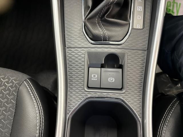 ロッキープレミアムＧ　ＨＥＶＬＥＤヘッドライト／ＬＥＤフォグランプ　クルーズコントオール　オート電動格納ドアミラー　電動パーキングブレーキ　運転席・助手席シートヒーター　リヤフォグランプ　サイドエアバック（秋田県）の中古車