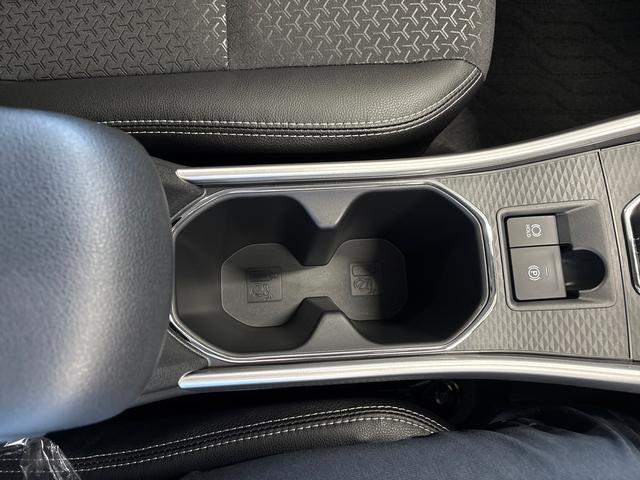 ロッキープレミアムＧ　ＨＥＶＬＥＤヘッドライト／ＬＥＤフォグランプ　クルーズコントオール　オート電動格納ドアミラー　電動パーキングブレーキ　運転席・助手席シートヒーター　リヤフォグランプ　サイドエアバック（秋田県）の中古車