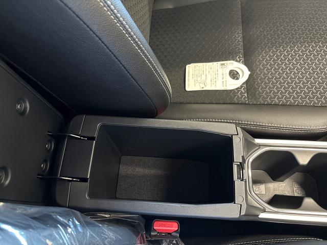 ロッキープレミアムＧ　ＨＥＶＬＥＤヘッドライト／ＬＥＤフォグランプ　クルーズコントオール　オート電動格納ドアミラー　電動パーキングブレーキ　運転席・助手席シートヒーター　リヤフォグランプ　サイドエアバック（秋田県）の中古車