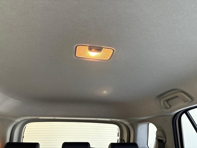 ロッキープレミアムＧ　ＨＥＶＬＥＤヘッドライト／ＬＥＤフォグランプ　クルーズコントオール　オート電動格納ドアミラー　電動パーキングブレーキ　運転席・助手席シートヒーター　リヤフォグランプ　サイドエアバック（秋田県）の中古車