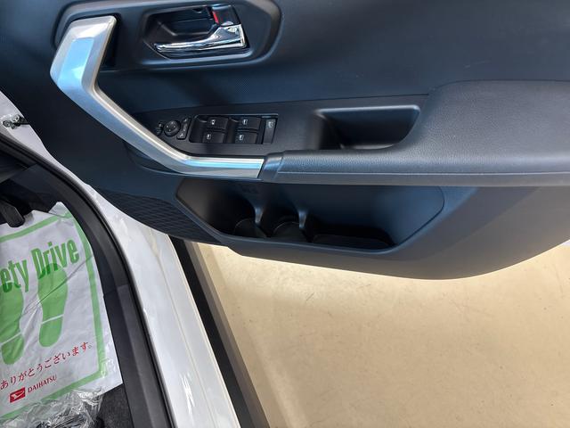 ロッキープレミアムＧ　ＨＥＶＬＥＤヘッドライト／ＬＥＤフォグランプ　クルーズコントオール　オート電動格納ドアミラー　電動パーキングブレーキ　運転席・助手席シートヒーター　リヤフォグランプ　サイドエアバック（秋田県）の中古車