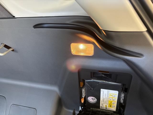 ロッキープレミアムＧ　ＨＥＶＬＥＤヘッドライト／ＬＥＤフォグランプ　クルーズコントオール　オート電動格納ドアミラー　電動パーキングブレーキ　運転席・助手席シートヒーター　リヤフォグランプ　サイドエアバック（秋田県）の中古車