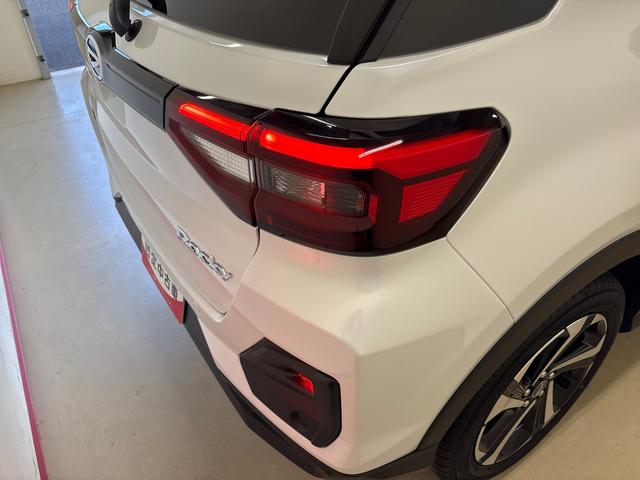 ロッキープレミアムＧ　ＨＥＶＬＥＤヘッドライト／ＬＥＤフォグランプ　クルーズコントオール　オート電動格納ドアミラー　電動パーキングブレーキ　運転席・助手席シートヒーター　リヤフォグランプ　サイドエアバック（秋田県）の中古車