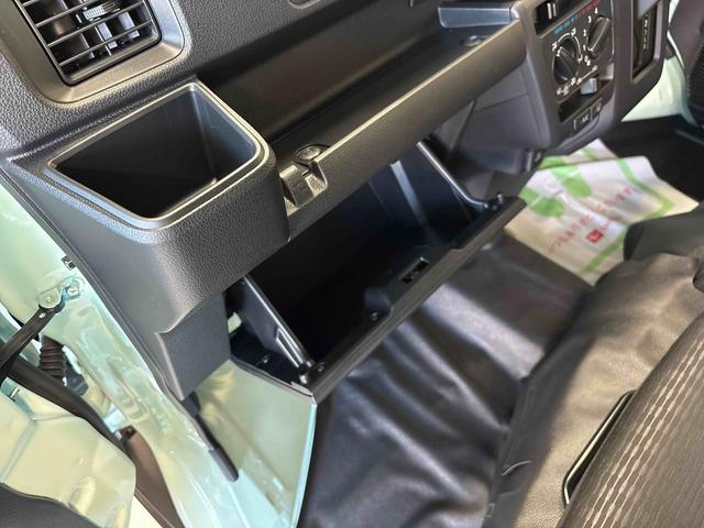 ハイゼットカーゴＤＸ電子４ＷＤ　マニュアルエアコン　ＬＥＤヘッドライト／フォグランプ　コーナーセンサ−　キーレスエントリー　オートライト／ハイビーム　パワーウィンドウ　スマートアシスト（予防安全装置）（秋田県）の中古車