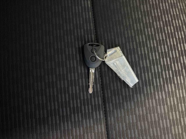 ハイゼットカーゴＤＸ電子４ＷＤ　マニュアルエアコン　ＬＥＤヘッドライト／フォグランプ　コーナーセンサ−　キーレスエントリー　オートライト／ハイビーム　パワーウィンドウ　スマートアシスト（予防安全装置）（秋田県）の中古車