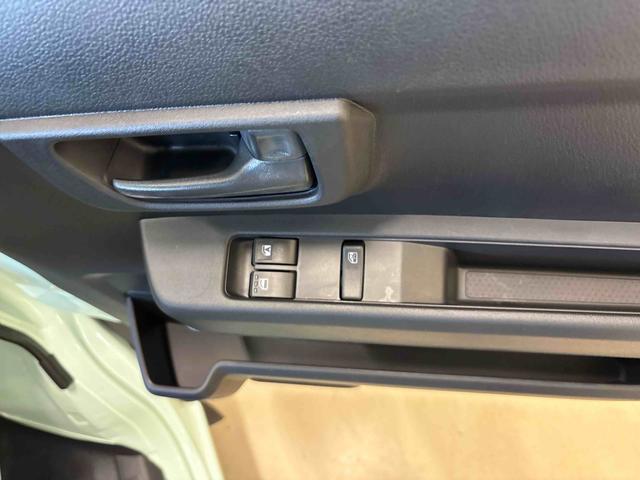 ハイゼットカーゴＤＸ電子４ＷＤ　マニュアルエアコン　ＬＥＤヘッドライト／フォグランプ　コーナーセンサ−　キーレスエントリー　オートライト／ハイビーム　パワーウィンドウ　スマートアシスト（予防安全装置）（秋田県）の中古車