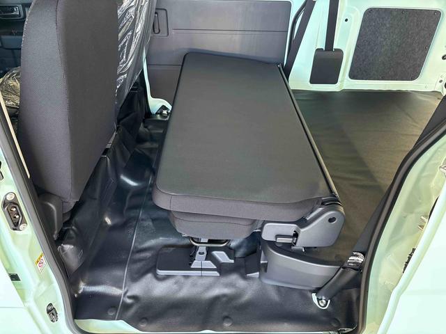 ハイゼットカーゴＤＸ電子４ＷＤ　マニュアルエアコン　ＬＥＤヘッドライト／フォグランプ　コーナーセンサ−　キーレスエントリー　オートライト／ハイビーム　パワーウィンドウ　スマートアシスト（予防安全装置）（秋田県）の中古車