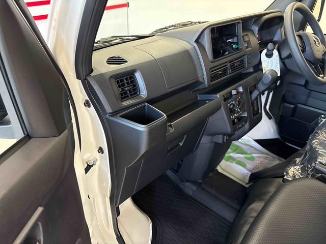 ハイゼットカーゴスペシャル電子４ＷＤ　マニュアルエアコン　ハロゲンヘッドライト　コーナーセンサー　ＶＳＣ（横滑り防止機能）　パワーウィンドウ　オートライト／ハイビーム　スマートアシスト（予防安全装置）（秋田県）の中古車