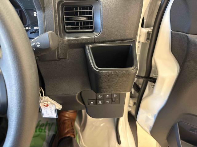 ハイゼットカーゴスペシャル電子４ＷＤ　マニュアルエアコン　ハロゲンヘッドライト　コーナーセンサー　ＶＳＣ（横滑り防止機能）　パワーウィンドウ　オートライト／ハイビーム　スマートアシスト（予防安全装置）（秋田県）の中古車