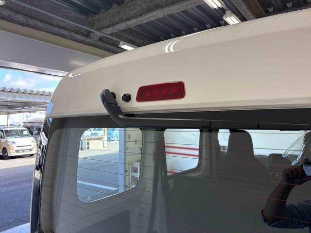 ハイゼットカーゴスペシャル電子４ＷＤ　マニュアルエアコン　ハロゲンヘッドライト　コーナーセンサー　ＶＳＣ（横滑り防止機能）　パワーウィンドウ　オートライト／ハイビーム　スマートアシスト（予防安全装置）（秋田県）の中古車