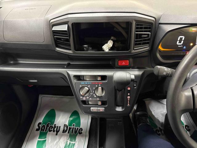 ミライースL SAIII4WD ハロゲンヘッドライト キーレスエントリー コーナーセンサあー オートライト/ハイビーム マニュアルエアコン VSC(横滑り防止機能) スマートアシスト(予防安全装置)(秋田県)の中古車