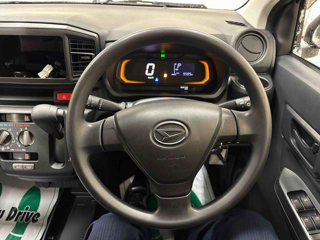 ミライースL SAIII4WD ハロゲンヘッドライト キーレスエントリー コーナーセンサあー オートライト/ハイビーム マニュアルエアコン VSC(横滑り防止機能) スマートアシスト(予防安全装置)(秋田県)の中古車