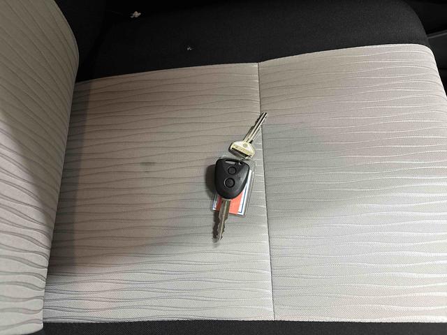 ミライースL SAIII4WD ハロゲンヘッドライト キーレスエントリー コーナーセンサあー オートライト/ハイビーム マニュアルエアコン VSC(横滑り防止機能) スマートアシスト(予防安全装置)(秋田県)の中古車