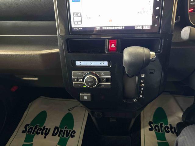 トールG4WD 純正ナビ LEDヘッドライト オートエアコン/ライト/ハイビーム/電動ドアミラー コーナーセンサー ETC 両側電動スライドドア チルトステアリング 運転席シートリフター アップグレードパック(秋田県)の中古車