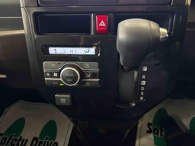 トールG4WD 純正ナビ LEDヘッドライト オートエアコン/ライト/ハイビーム/電動ドアミラー コーナーセンサー ETC 両側電動スライドドア チルトステアリング 運転席シートリフター アップグレードパック(秋田県)の中古車