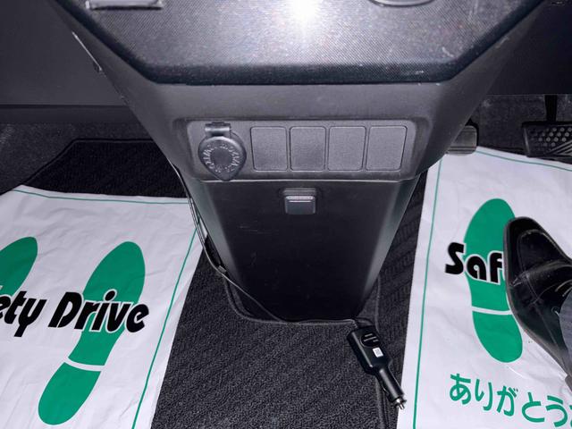 トールG4WD 純正ナビ LEDヘッドライト オートエアコン/ライト/ハイビーム/電動ドアミラー コーナーセンサー ETC 両側電動スライドドア チルトステアリング 運転席シートリフター アップグレードパック(秋田県)の中古車