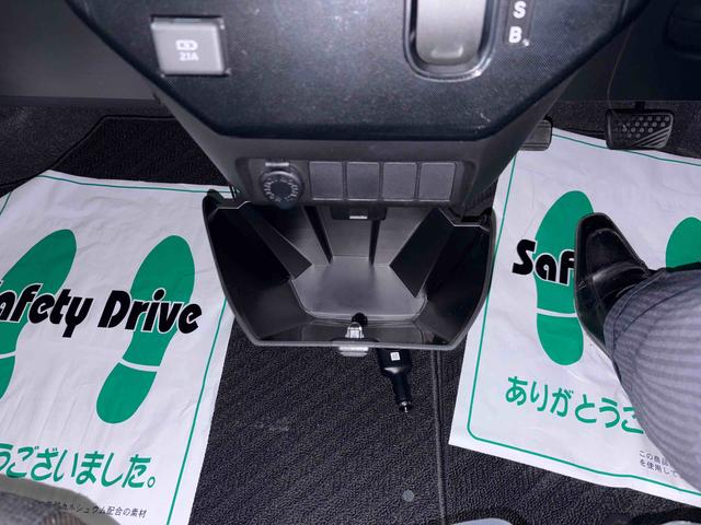 トールG4WD 純正ナビ LEDヘッドライト オートエアコン/ライト/ハイビーム/電動ドアミラー コーナーセンサー ETC 両側電動スライドドア チルトステアリング 運転席シートリフター アップグレードパック(秋田県)の中古車