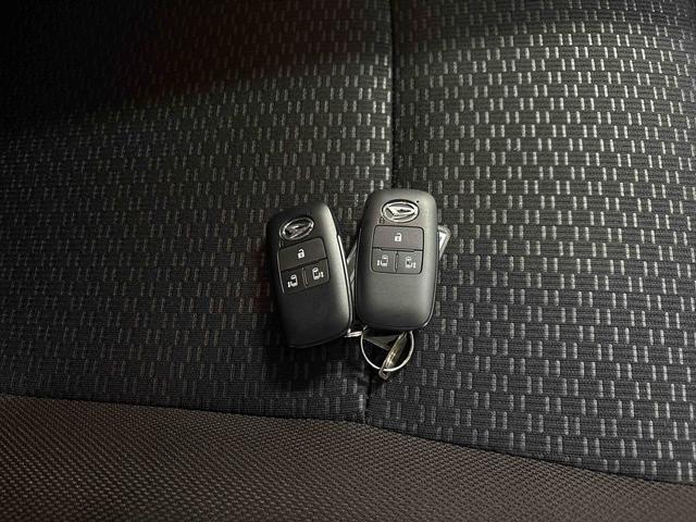 トールG4WD 純正ナビ LEDヘッドライト オートエアコン/ライト/ハイビーム/電動ドアミラー コーナーセンサー ETC 両側電動スライドドア チルトステアリング 運転席シートリフター アップグレードパック(秋田県)の中古車