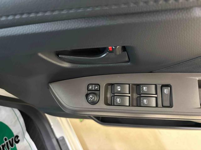 トールG4WD 純正ナビ LEDヘッドライト オートエアコン/ライト/ハイビーム/電動ドアミラー コーナーセンサー ETC 両側電動スライドドア チルトステアリング 運転席シートリフター アップグレードパック(秋田県)の中古車