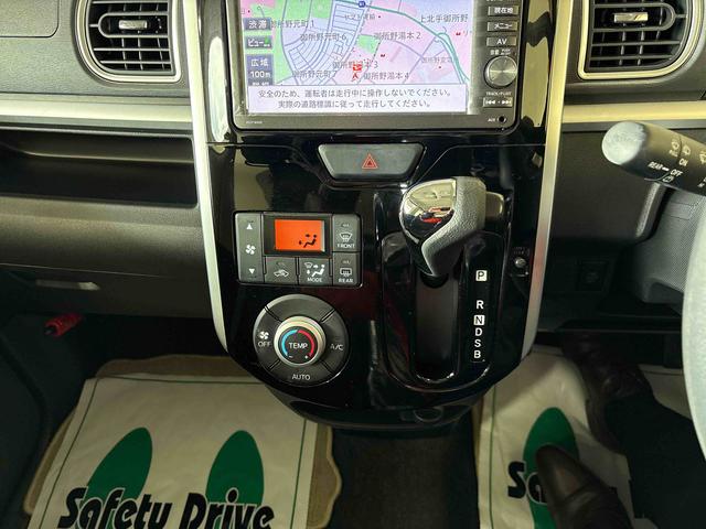 タントカスタムＸ　スマートセレクションＳＡ４ＷＤ　純正ナビ　ＬＥＤヘッドライト　ハロゲンフォグランプ　珠主席電動スライドドア　電動格納ドアミラー　オートエアコン／ライト　エコアイドル　スマートアシスト（予防安全装置）（秋田県）の中古車