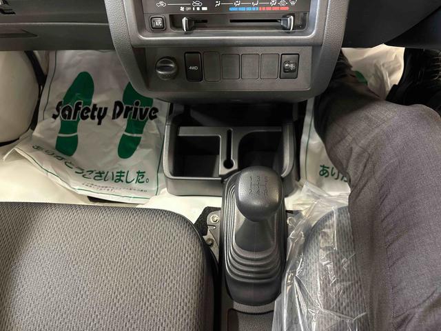 ハイゼットトラックスタンダードパートタイム4WD 純正ラジオ(AM・FM) ハロゲンヘッドライト ストロング防錆 マニュアルエアコン(秋田県)の中古車