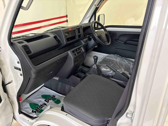 ハイゼットトラックスタンダードパートタイム4WD 純正ラジオ(AM・FM) ハロゲンヘッドライト ストロング防錆 マニュアルエアコン(秋田県)の中古車