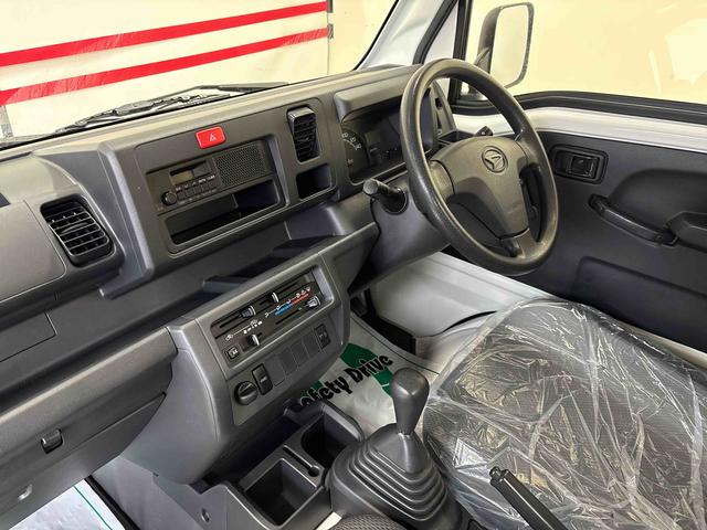 ハイゼットトラックスタンダードパートタイム4WD 純正ラジオ(AM・FM) ハロゲンヘッドライト ストロング防錆 マニュアルエアコン(秋田県)の中古車