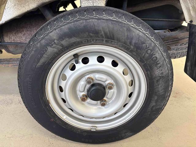 ハイゼットトラックスタンダードパートタイム4WD 純正ラジオ(AM・FM) ハロゲンヘッドライト ストロング防錆 マニュアルエアコン(秋田県)の中古車