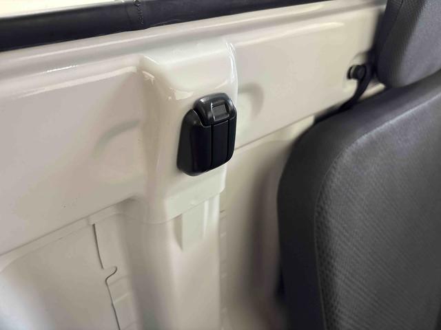 ハイゼットトラックスタンダードパートタイム4WD 純正ラジオ(AM・FM) ハロゲンヘッドライト ストロング防錆 マニュアルエアコン(秋田県)の中古車