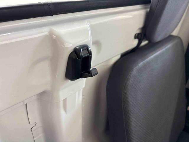 ハイゼットトラックスタンダードパートタイム4WD 純正ラジオ(AM・FM) ハロゲンヘッドライト ストロング防錆 マニュアルエアコン(秋田県)の中古車