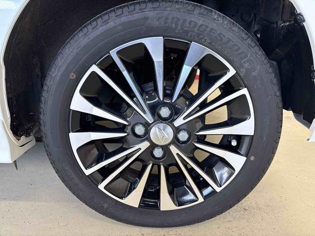 タントカスタムＲＳセレクション４ＷＤ　純正ナビ　ＬＥＤヘッドライト／フォグランプ　オートエアコン／ライト／ハイビーム／電動ドアミラー　ＥＴＣ　ドライブレコーダー　コーナーセンサー　両側電動スライドドア　運転席・助手席シートヒーター（秋田県）の中古車