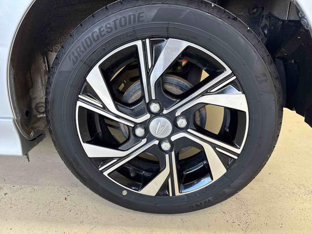 タントカスタムＸＬＥＤヘッドライト／フォグランプ　オートエアコン／ライト／ハイビーム／電動ドアミラー　両側電動スライドドア　チルトステアリング　運転席・助手席シートヒーター　運転席シートリフター　アップグレードパック（秋田県）の中古車