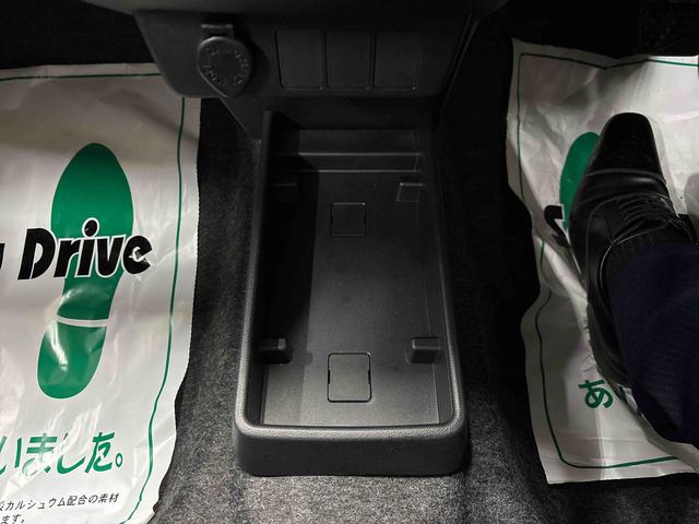 ミライースＬ　ＳＡIII４ＷＤ　ハロゲンヘッドライト　キーレスエントリー　コーナーセンサー　オートライト／ハイビーム　マニュアルエアコン　ＶＳＣ（横滑り防止機能）　スマートアシスト（予防安全装置）（秋田県）の中古車