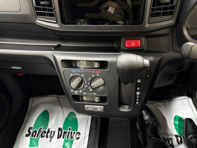 ミライースL SAIII4WD ハロゲンヘッドライト キーレスエントリー マニュアルエアコン コーナーセンサー オートライト/ハイビーム VSC(横滑り防止機能) スマートアシスト(予防安全装置)(秋田県)の中古車