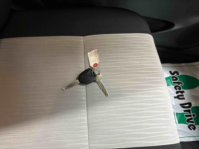 ミライースL SAIII4WD ハロゲンヘッドライト キーレスエントリー マニュアルエアコン コーナーセンサー オートライト/ハイビーム VSC(横滑り防止機能) スマートアシスト(予防安全装置)(秋田県)の中古車