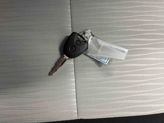 ミライースＬ　ＳＡIII４ＷＤ　ハロゲンヘッドライト　マニュアルエアコン　キーレスエントリー　コーナーセンサー　オートライト／ハイビーム　ＶＳＣ（横滑り防止機能）　スマートアシスト（予防安全装置）（秋田県）の中古車