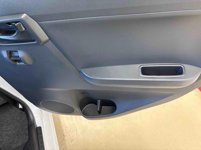 ミライースＬ　ＳＡIII４ＷＤ　ハロゲンヘッドライト　マニュアルエアコン　キーレスエントリー　コーナーセンサー　オートライト／ハイビーム　ＶＳＣ（横滑り防止機能）　スマートアシスト（予防安全装置）（秋田県）の中古車