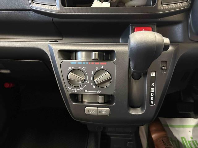 ミライースL SAIII4WD キーレスエントリー ハロゲンヘッドライト マニュアルエアコン バックカメラ オートライト コーナーセンサー オートハイビーム VSC(横滑り防止機能)(秋田県)の中古車