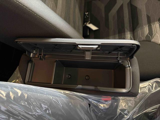 タントファンクロスターボ（エコアイドル非装着車）４ＷＤ　ディスプレイオーディオ　ＬＥＤヘッドライト／フォグランプ　オートエアコン／ライト／ハイビーム／電動ドアミラー　ドライブレコーダー　両側電動スライドドア　電動パーキングブレーキ　シートヒーター（秋田県）の中古車