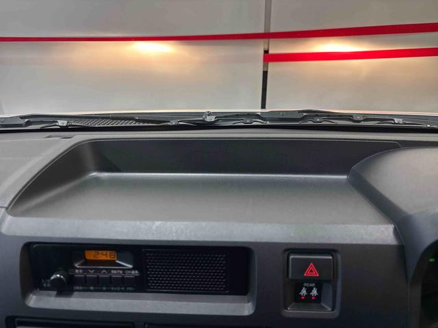 ハイゼットカーゴDX電子4WD 純正ラジオ(AM・FM) キーレスエントリー マニュアルエアコン ハロゲンヘッドライト コーナーセンサー オートライト/ハイビーム エコアイドル(秋田県)の中古車