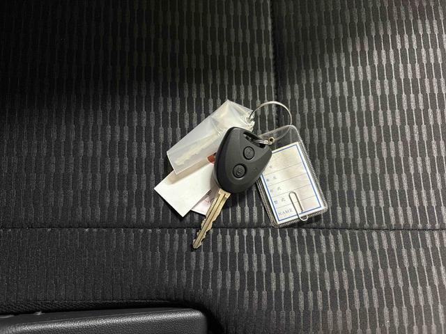 ハイゼットカーゴDX電子4WD 純正ラジオ(AM・FM) キーレスエントリー マニュアルエアコン ハロゲンヘッドライト コーナーセンサー オートライト/ハイビーム エコアイドル(秋田県)の中古車